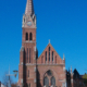 Die Rudolfsheimer Kirche vom Kardinal-Rauscher-Platz aus gesehen